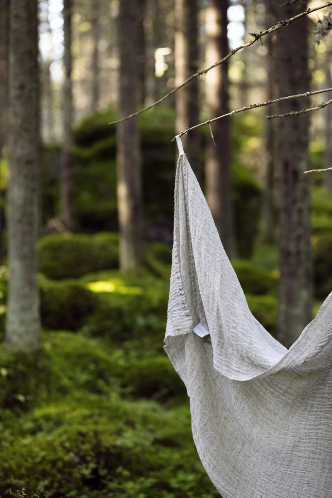 LapuanKankurit-Nyytti-towel-white-linen-4-scaled.webp