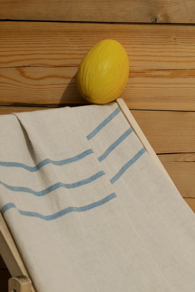 LapuanKankurit-USVA-linen-towel-linen-blue-photocredit-Wilma-Hetemaj-7-scaled.webp