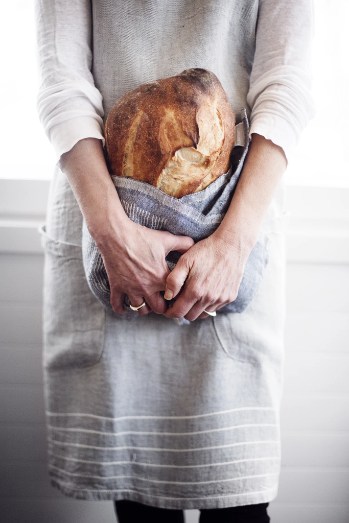 LapuanKankurit-Kaste-apron-grey-scaled.webp