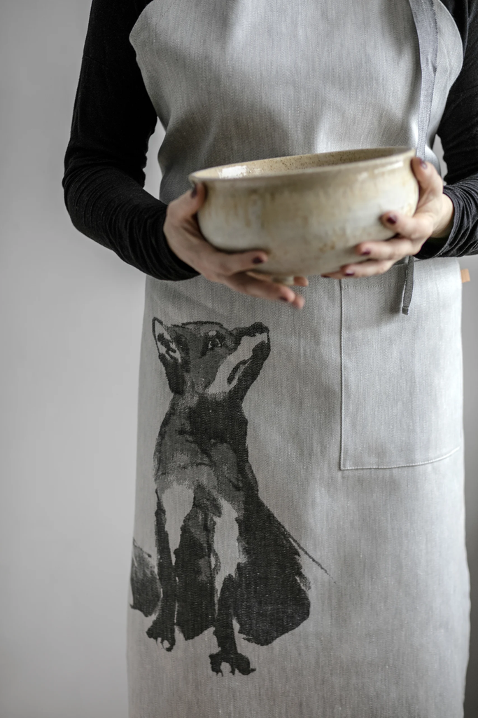 LapuanKankurit-Teemu-Jarvi-x-Kettu-apron-white-black-1-scaled.webp
