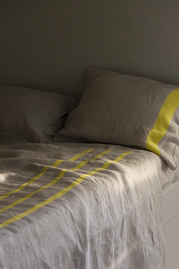LapuanKankurit-Usva-tablecloth-blanket-and-cushion-cover-linen-yellow-1-scaled.webp