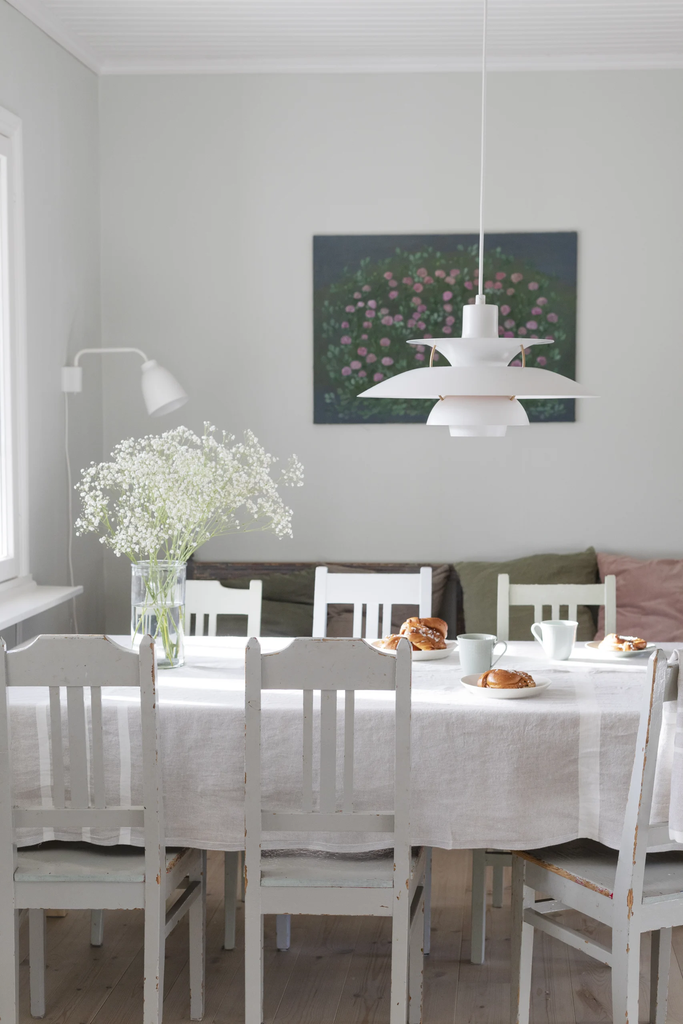 LapuanKankurit-Usva-tablecloth-and-towel-linen-white-3-scaled.webp