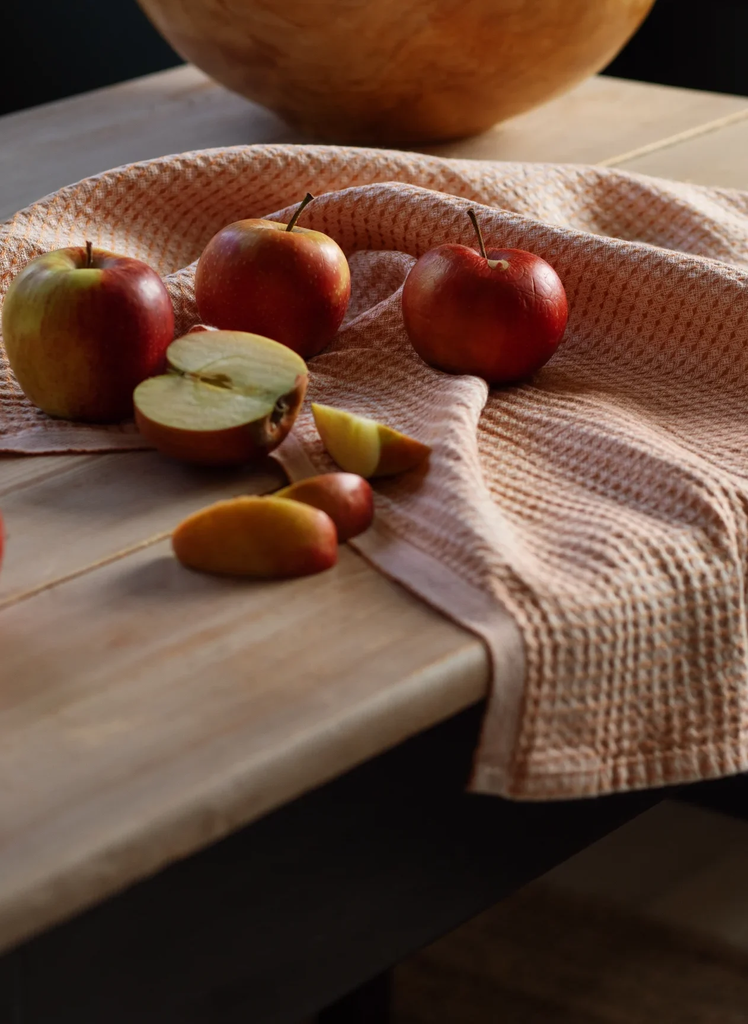 LapuanKankurit-Maija-towel-white-cinnamon-1-scaled-e1740128169513.webp