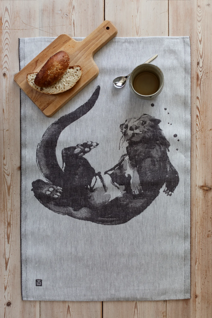 LapuanKankurit-Teemu-Jarvi-x-Saukko-towel-white-black-1024x1536.webp