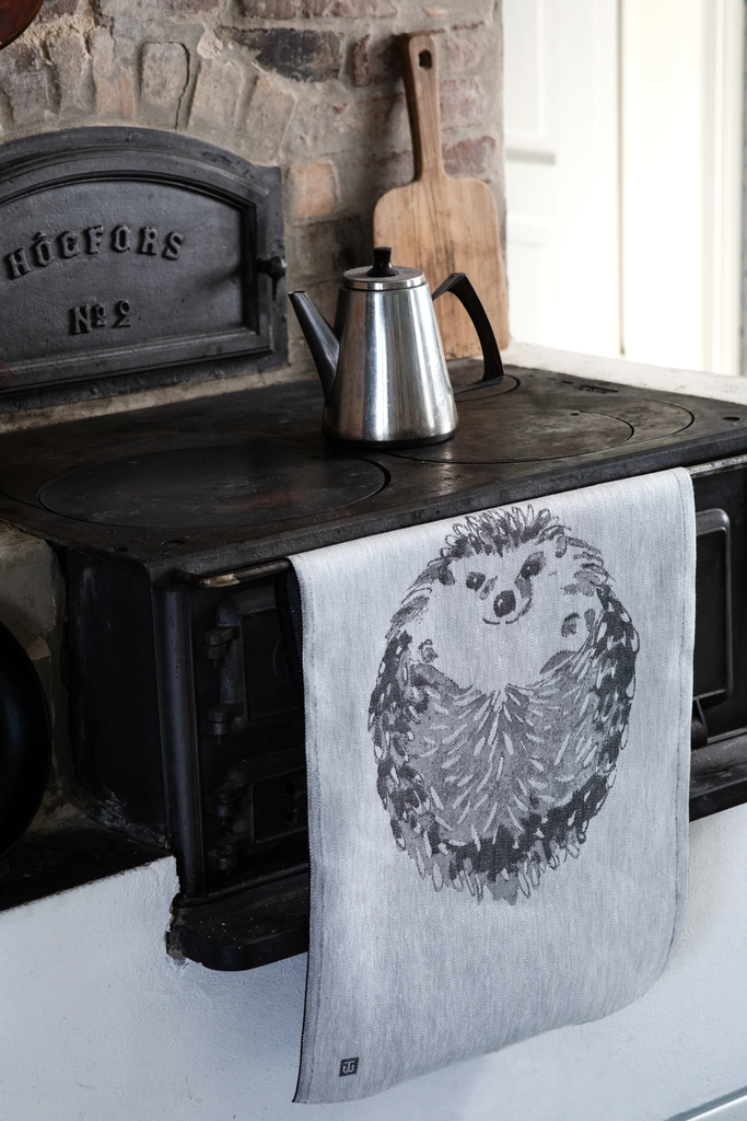 LapuanKankurit-Teemu-Jarvi-x-Siili-towel-white-black-1-scaled.webp