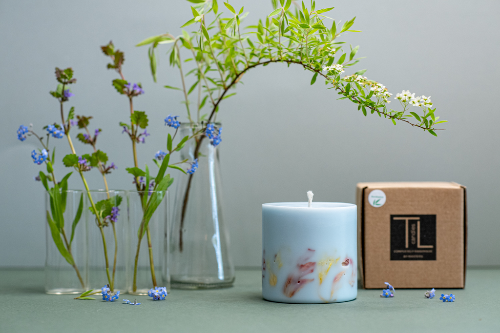 Candle with Eucalyptus scent -TL
