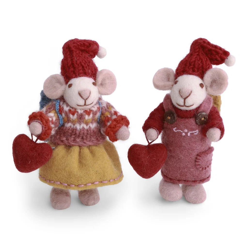 Small white Gry & Sif mouse with heart - G&S