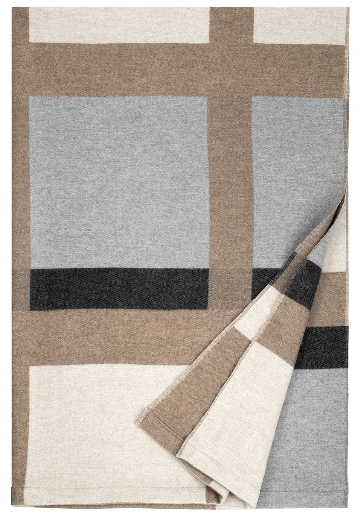 Blanket RUUSA 130x200cm in 100% merino- Lapuan Kankurit